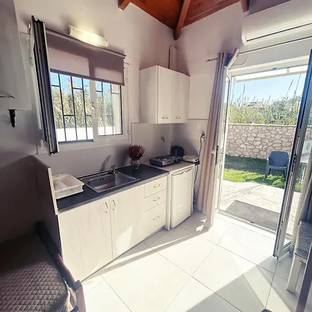 Pedro Navarino 5-7 Apartment *